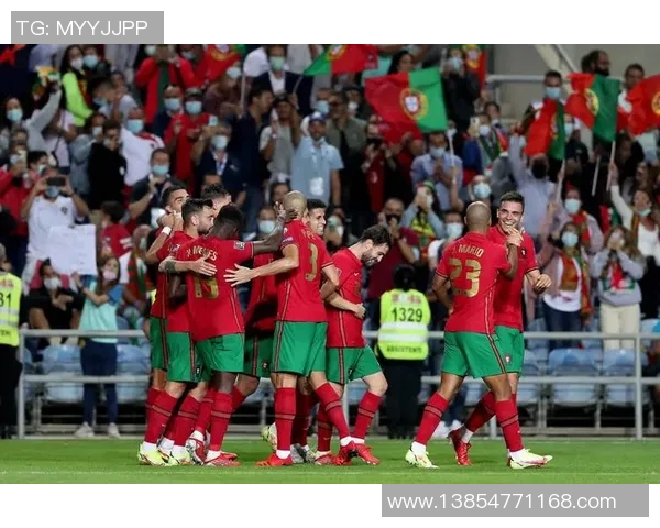 足球太太团的光彩人生与背后故事展现球星家庭温情与坚韧 足球太太团的光彩人生与背后故事展现球星家庭温情与坚韧